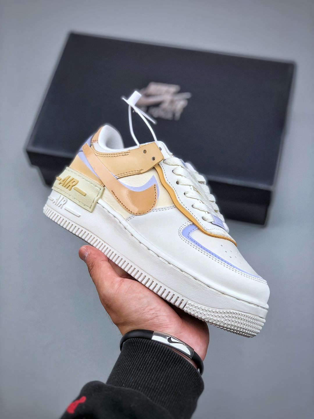 💰220纯原版
Nike WMNS Air Force 1 Shadow"Sail/White Onyx "空军一号轻量增高低帮百搭板鞋"皮革米白浅橘淡紫双钩"DZ1847-114 尺码： 36 36.5 37.5 38 38.5 39 40 41 42