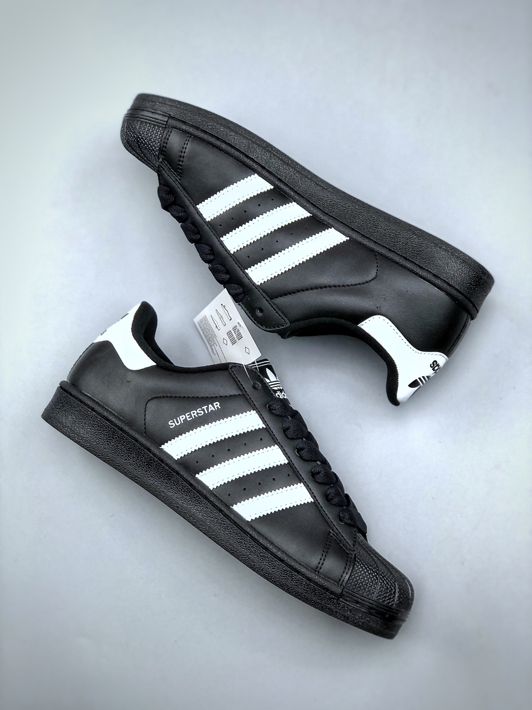 💰真标150💰公司级180💰纯原220Adidas Superstar 贝壳头 顶级充正版本 专供各大实体专卖店货源 原底档案 原楦头 原厂 进口皮质 经典百搭小白鞋货号：JH7033 Size：35-45