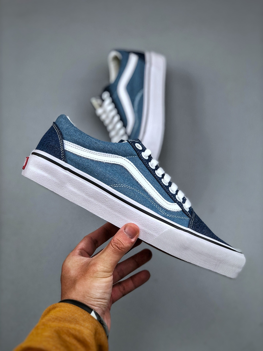 Vans Old Skool Low-Top Denim Blue Sneakers - Classic Style, Comfortable Fit 5 cmp i1745782375387 7606 0 3