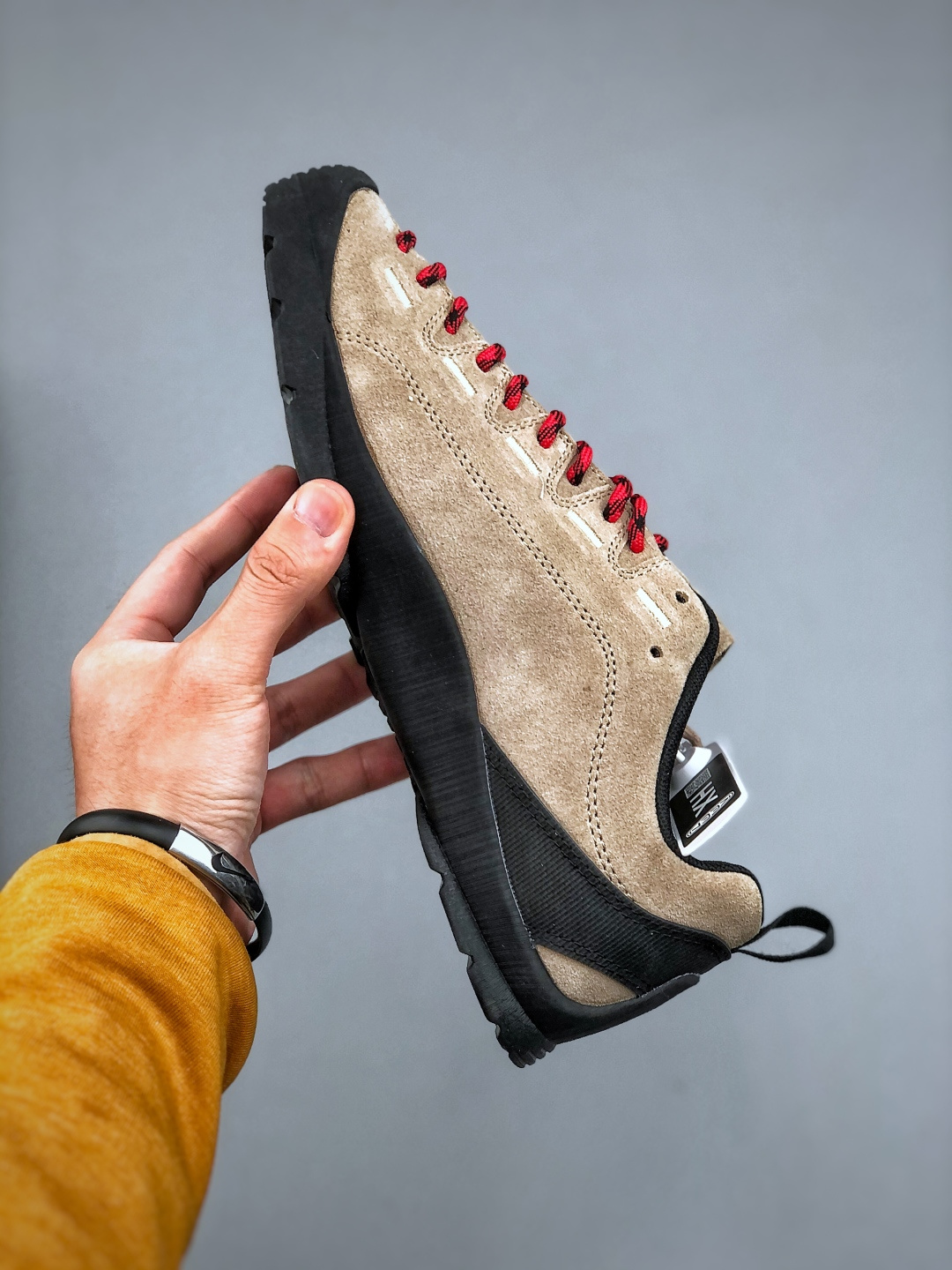 KEEN Japanese Retro Hiking Sneakers - Lightweight, Versatile, & Comfortable 3 cmp i1745782705097 2805 0 1