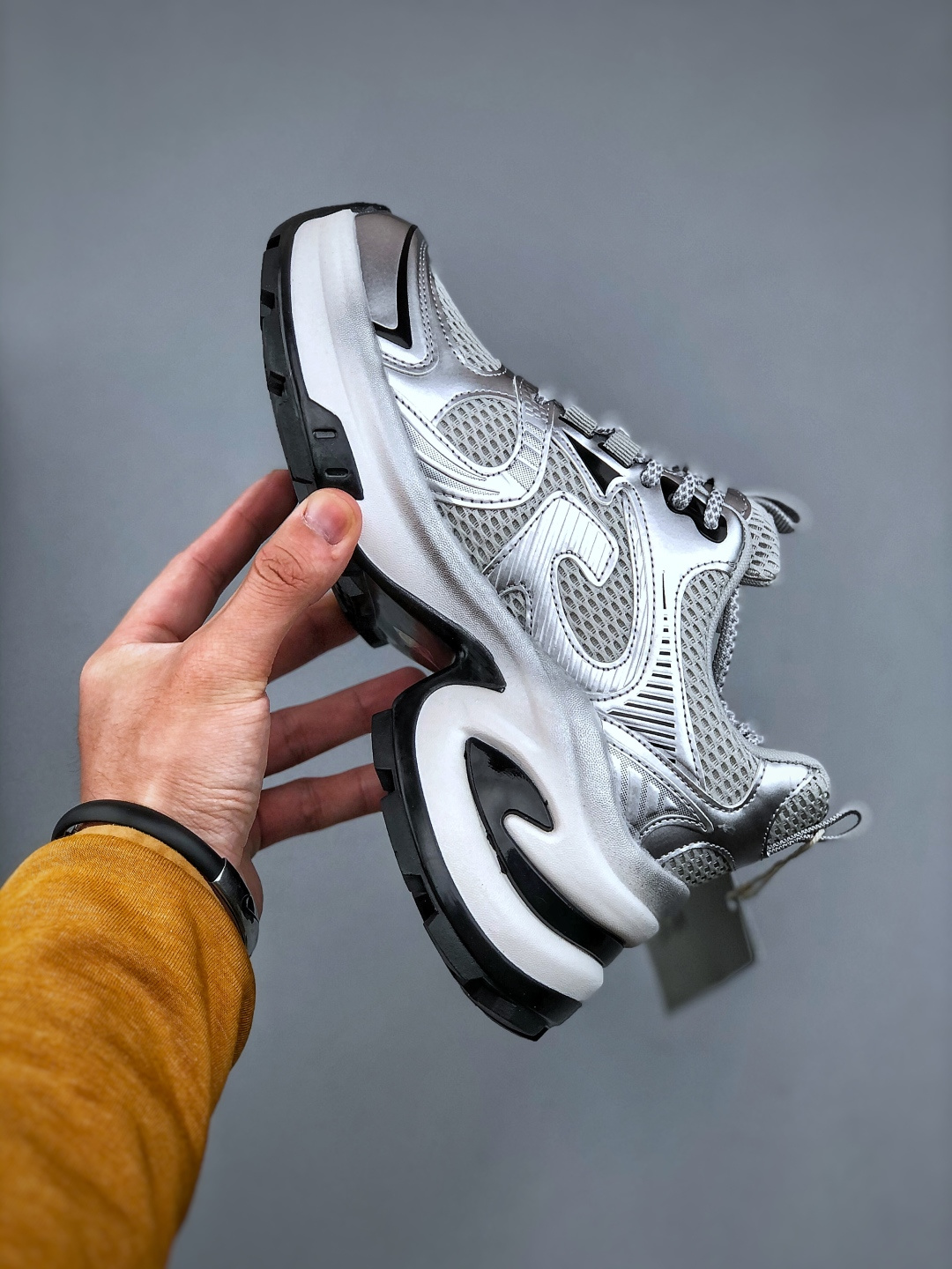 Gucci CC Women's Space Travel Chunky Sneakers Silver Gray Platform Shoes 3 cmp i1745782939296 6190 0 1