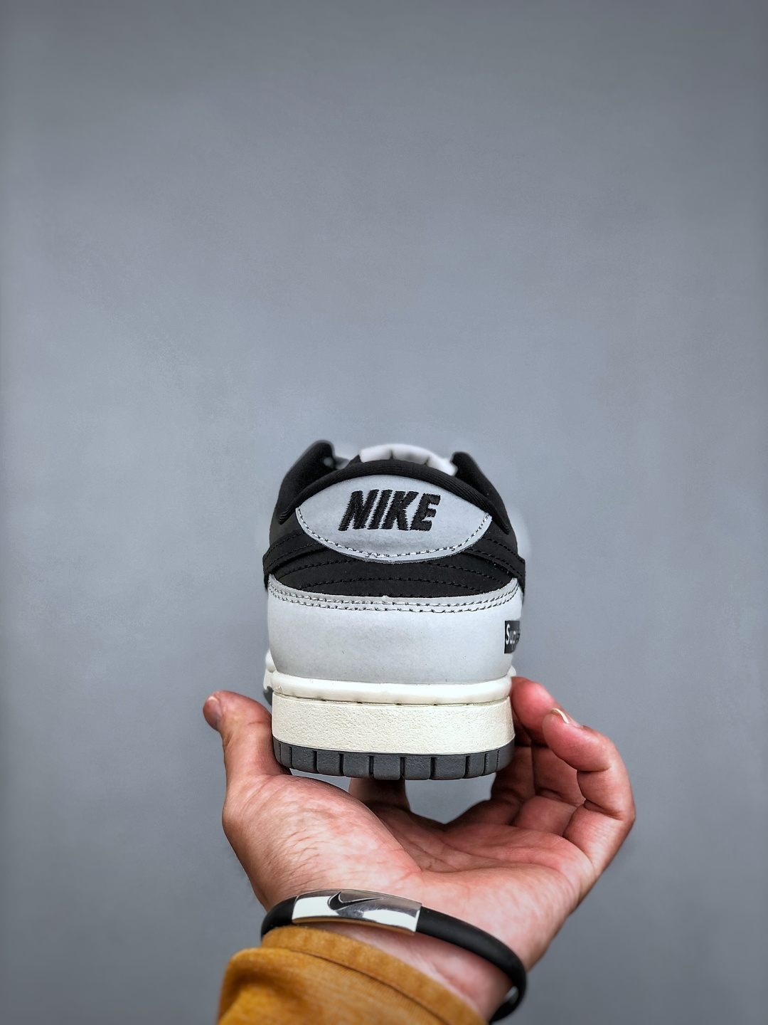 Nike SB Dunk Low Supreme Collab - Premium Grey Low-Top Skateboarding Shoes 8 cmp i1745783446587 3030 0 6