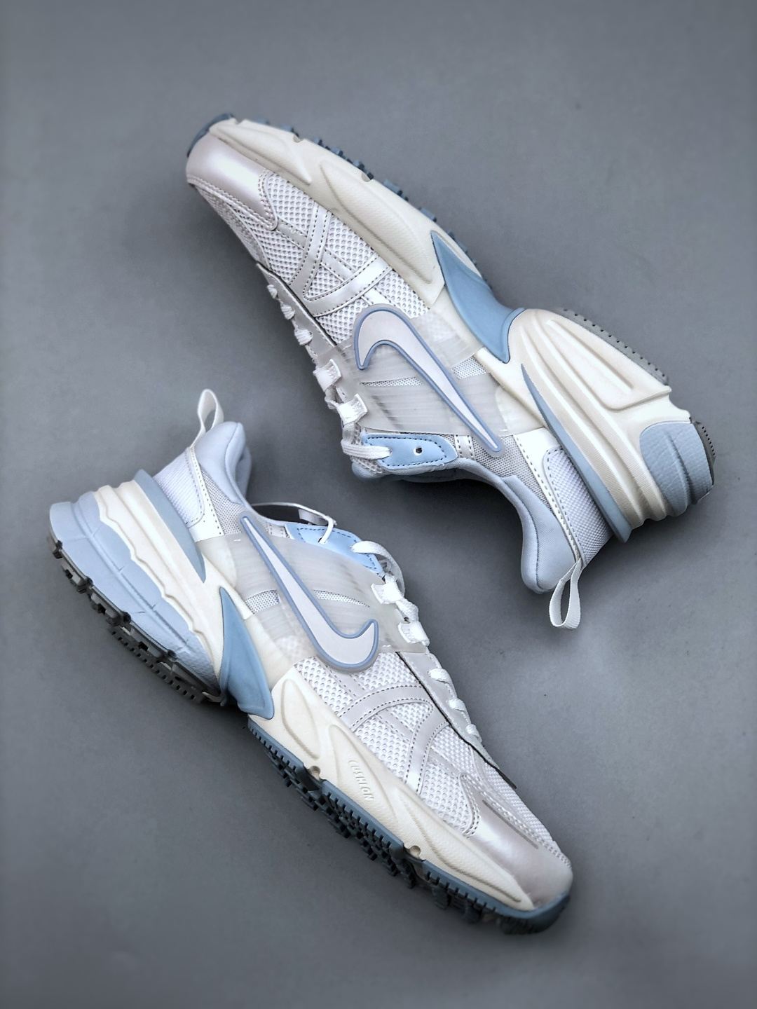 Nike V2K Runtekk Retro Low-Top Running Shoes - Cushioned, Breathable & Stylish 10 cmp i1745783599729 6417 0 8