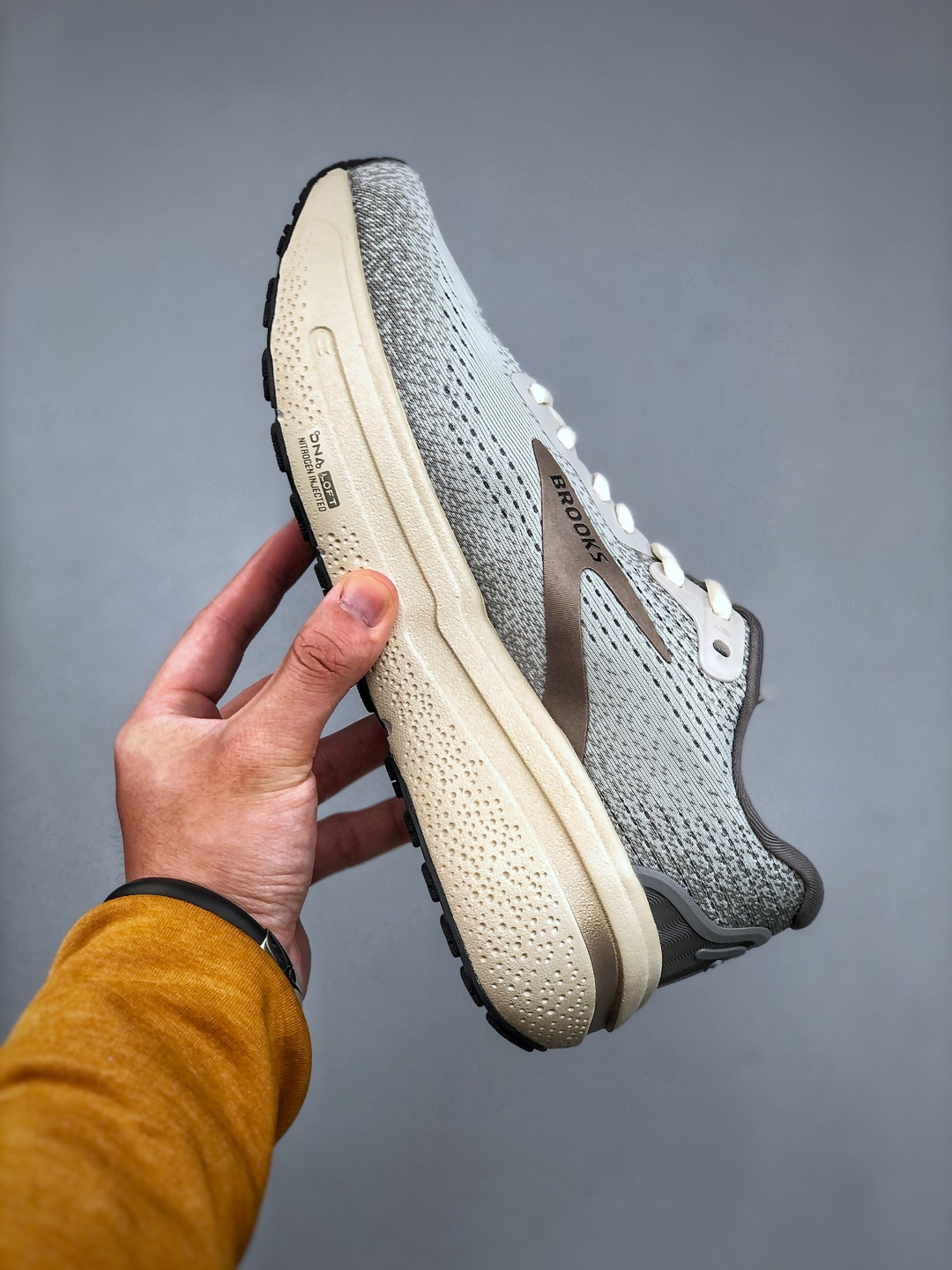 Brooks Hyperion Max 2 Running Shoes - Lightweight, Breathable, and Cushioned 3 cmp i1745783759054 786 0 1