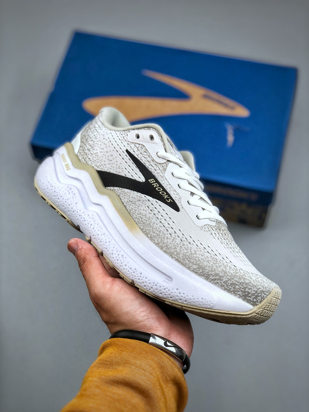 Brooks Hyperion Max 2 Running Shoes - Lightweight, Breathable, and Supportive 5 cmp i1745783774909 2441 0 0