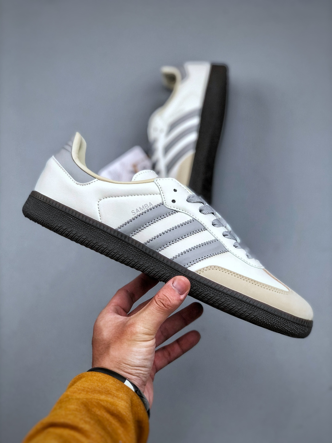 Adidas Originals Samba OG - Casual Style, Comfortable Fit, Versatile Fashion 5 cmp i1745784609121 3678 0 3