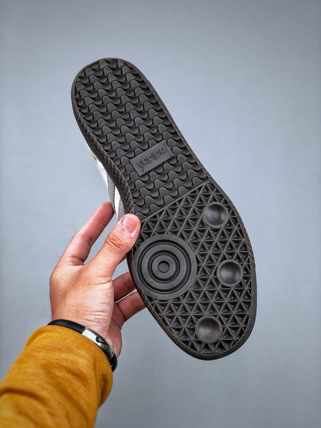 Adidas Originals Samba OG - Casual Style, Comfortable Fit, Versatile Fashion 9 cmp i1745784609121 7050 0 7