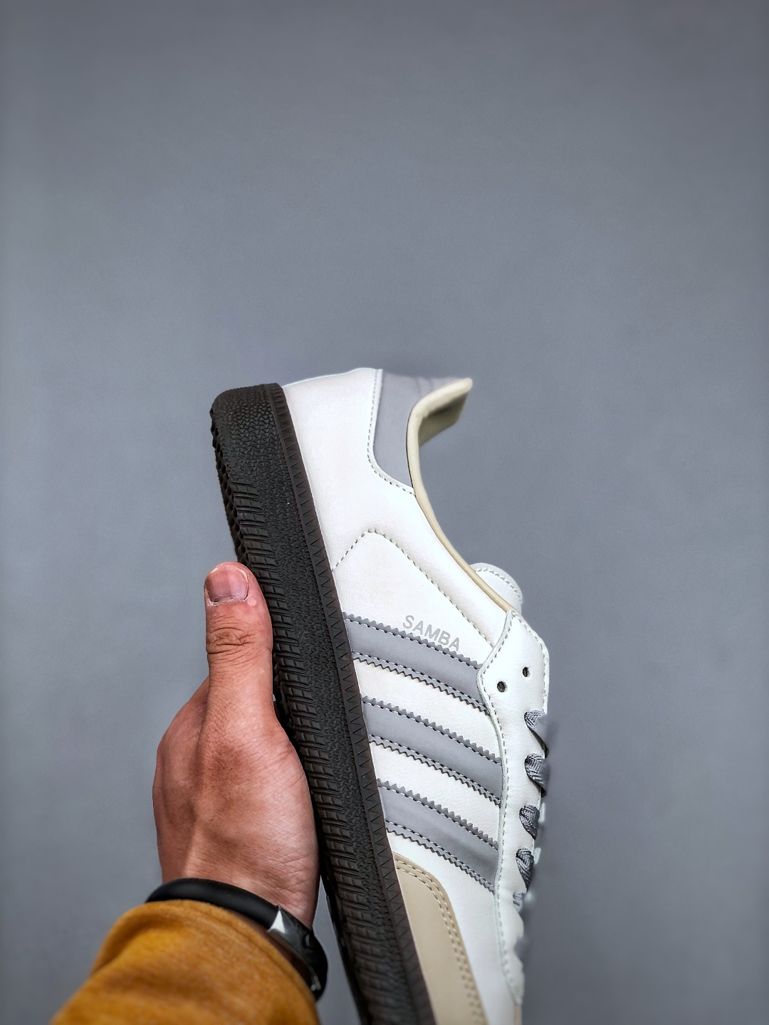 Adidas Originals Samba OG - Casual Style, Comfortable Fit, Versatile Fashion 7 cmp i1745784613239 5087 0 5