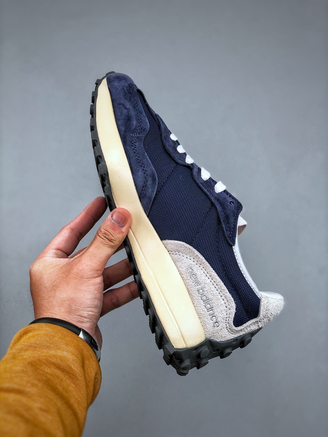 New Balance 327 Retro Sneakers - Navy Blue Suede & Nylon Upper 3 cmp i1745784743665 5229 0 1
