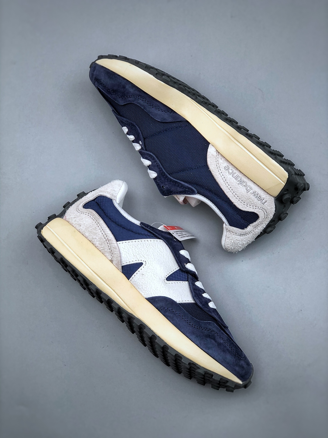 New Balance 327 Retro Sneakers - Navy Blue Suede & Nylon Upper 9 cmp i1745784747993 6535 0 8
