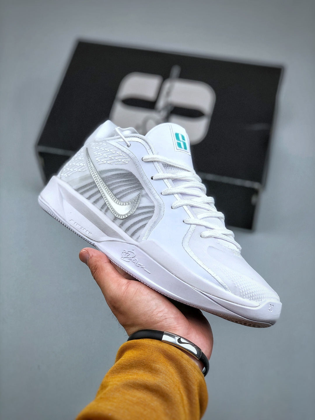 Nike Sabrina 2 Basketball Shoes - Photon Dust, Anthracite, Fuchsia Dream