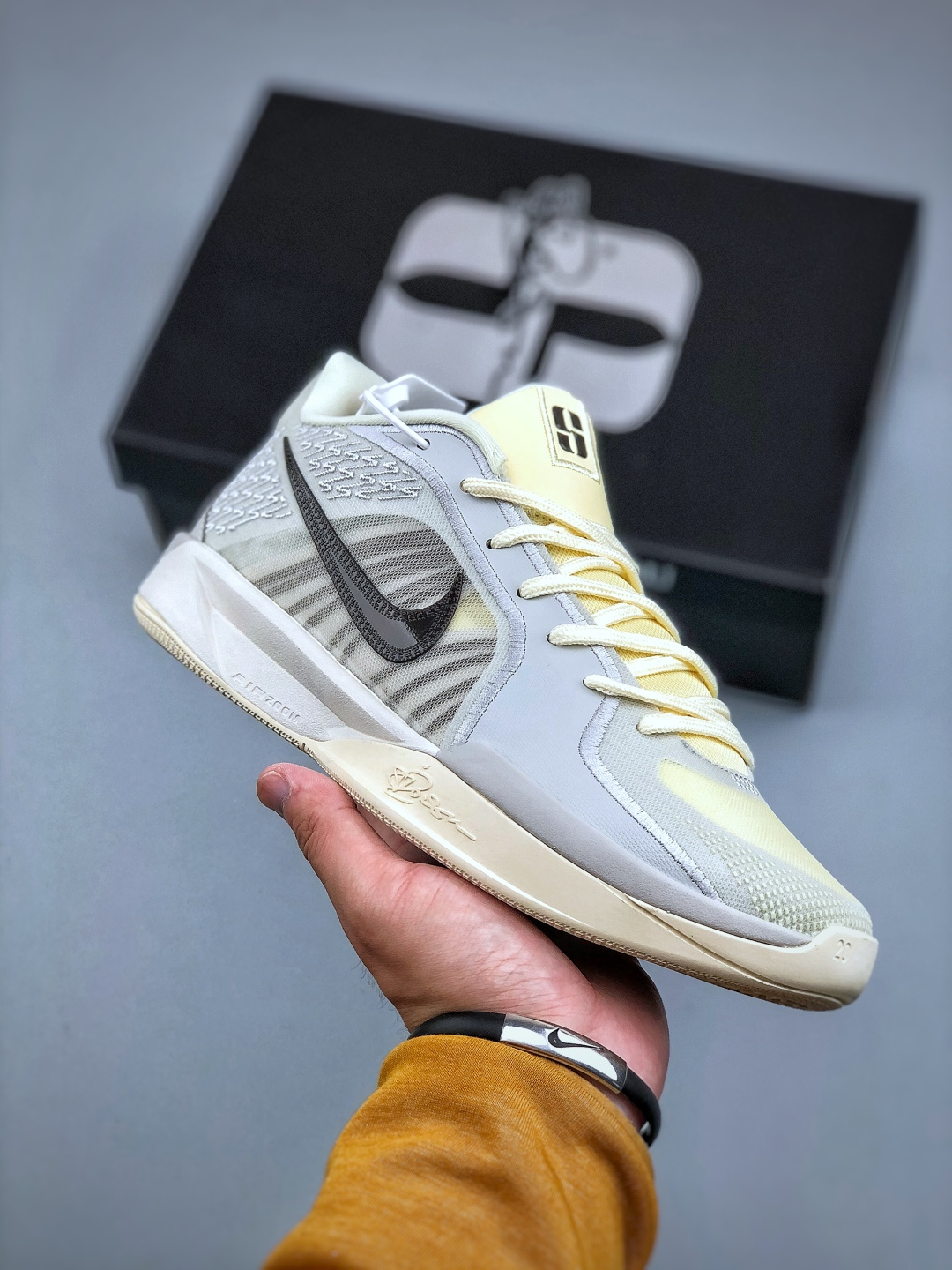 Nike Sabrina 2 Basketball Shoes - Photon Dust, Anthracite, Fuchsia Dream