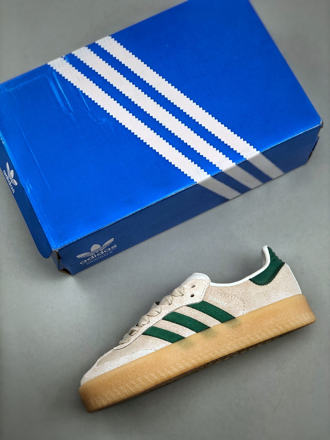 Adidas Originals Sambae Low-Top Casual Sneakers - Versatile & Stylish 4 cmp i1745874234692 305 0 2