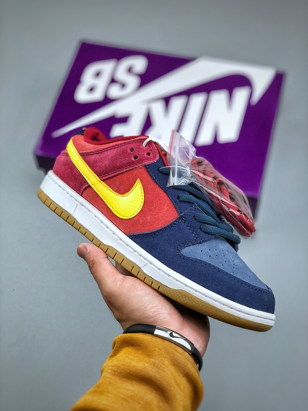 Nike Dunk SB Pro "Barcelona" Red Blue Yellow Low-Top Skateboarding Shoes 2 cmp i1745874455182 9328 0 0