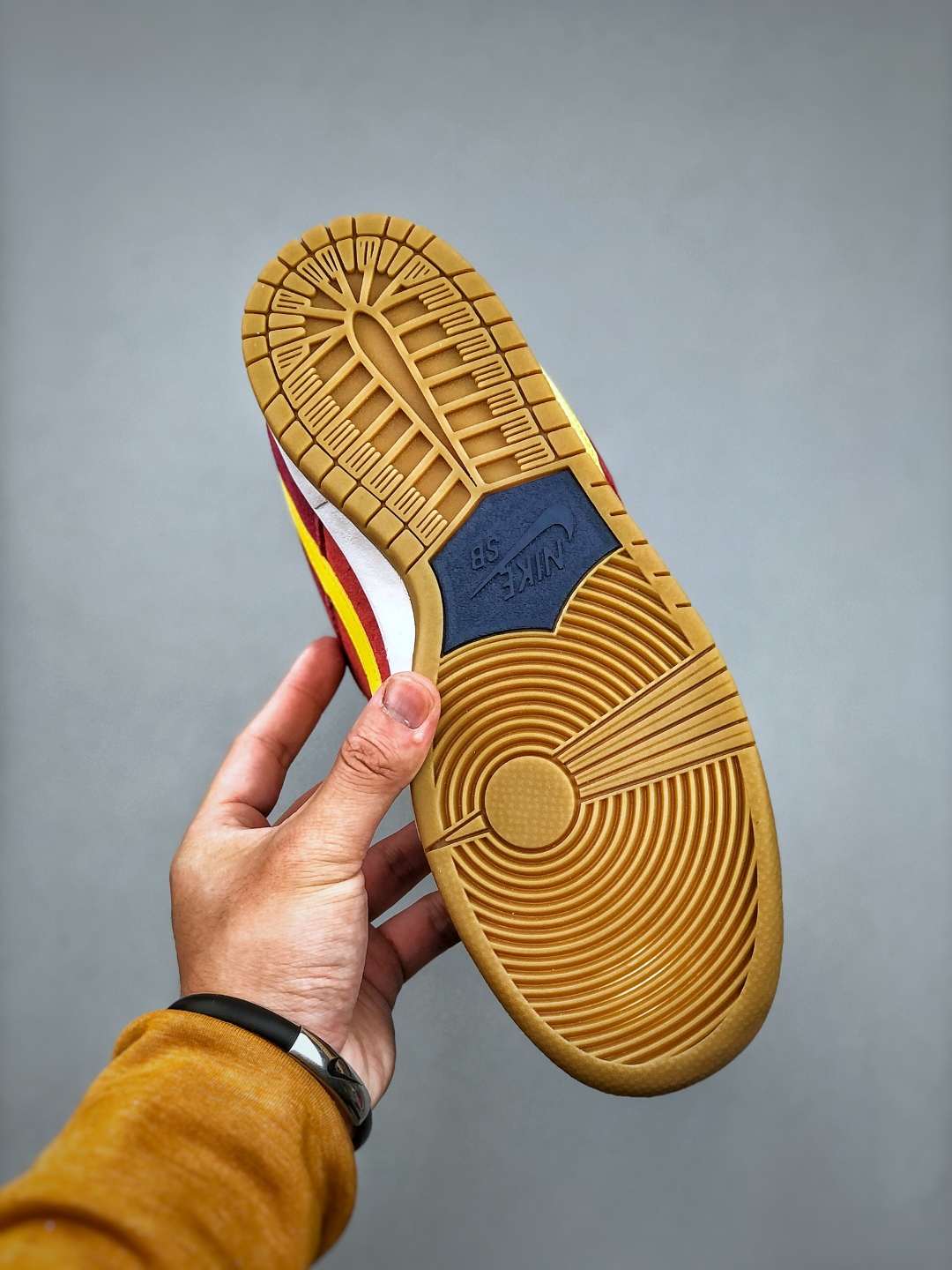 Nike Dunk SB Pro "Barcelona" Red Blue Yellow Low-Top Skateboarding Shoes 9 cmp i1745874457092 1372 0 7