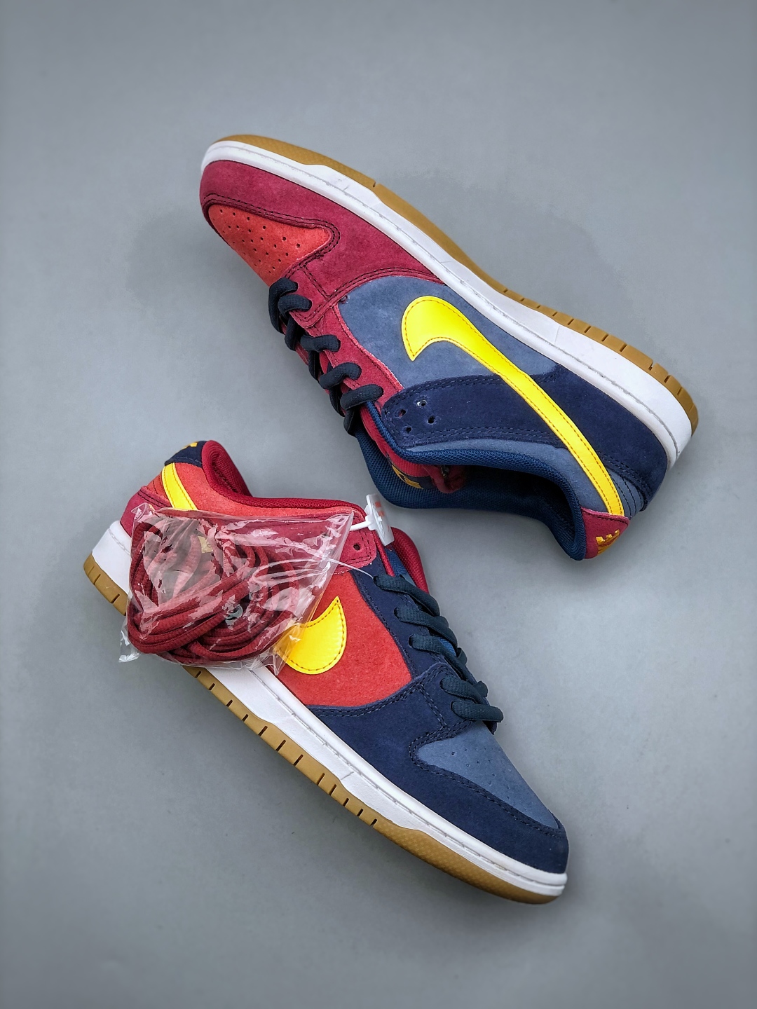 Nike Dunk SB Pro "Barcelona" Red Blue Yellow Low-Top Skateboarding Shoes 10 cmp i1745874457100 8330 0 8