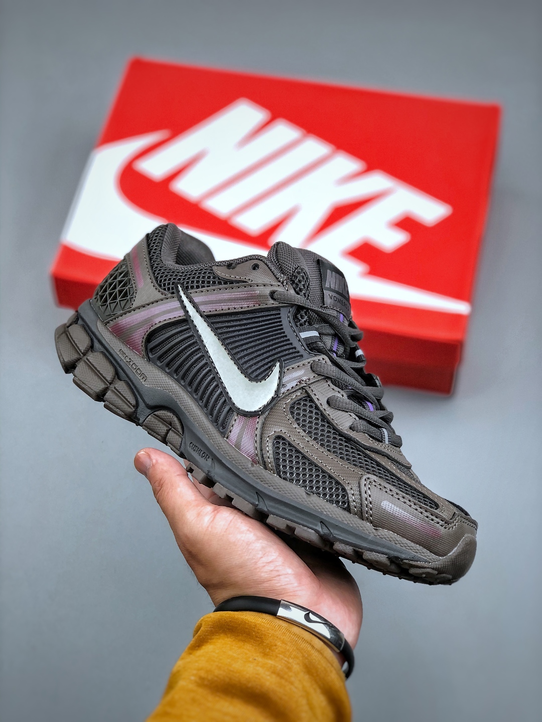 Nike ZOOM Vomero 5 SP Retro Running Shoes - Breathable Mesh Sneakers 2 cmp i1745874730392 344 0 0