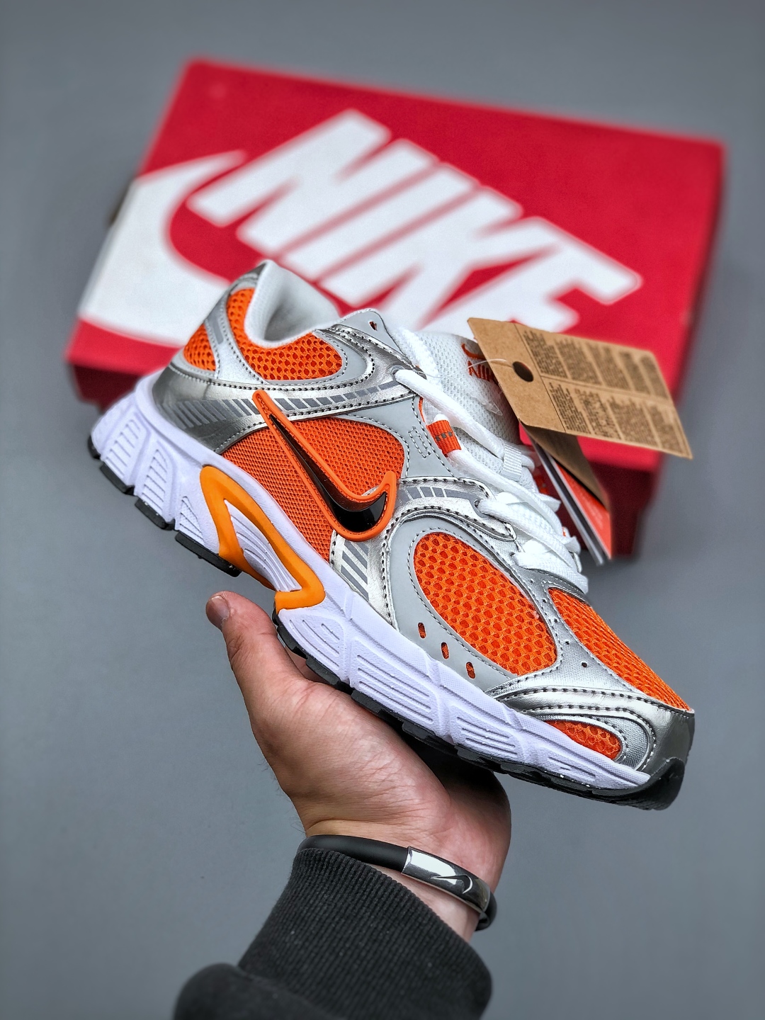 Nike V5 RNR Running Shoes - Comfortable, Versatile, and Slip-Resistant 2 cmp i1745960426203 4497 0 0
