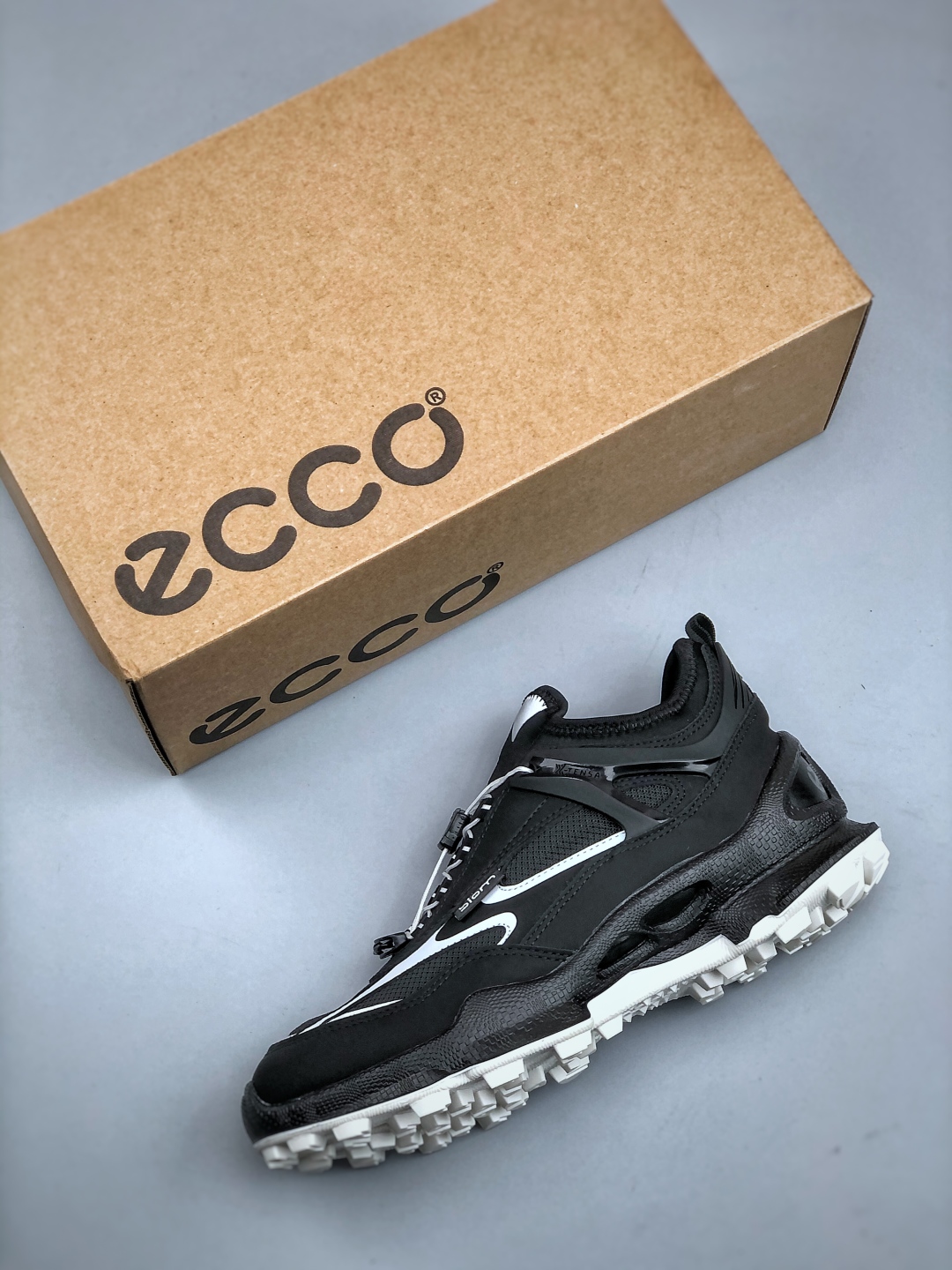 Ecco爱步皮条带网 透气 经典和现代工艺品质融合