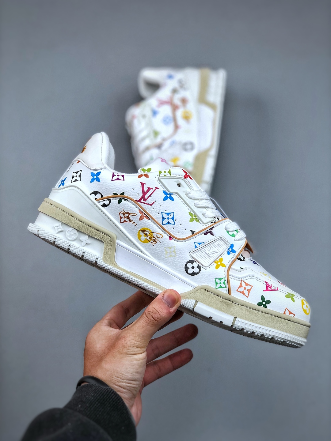 Louis Vuitton Trainer Sneaker Low: Iconic Design, Supreme Comfort 5 cmp i1745960637538 982 0 3