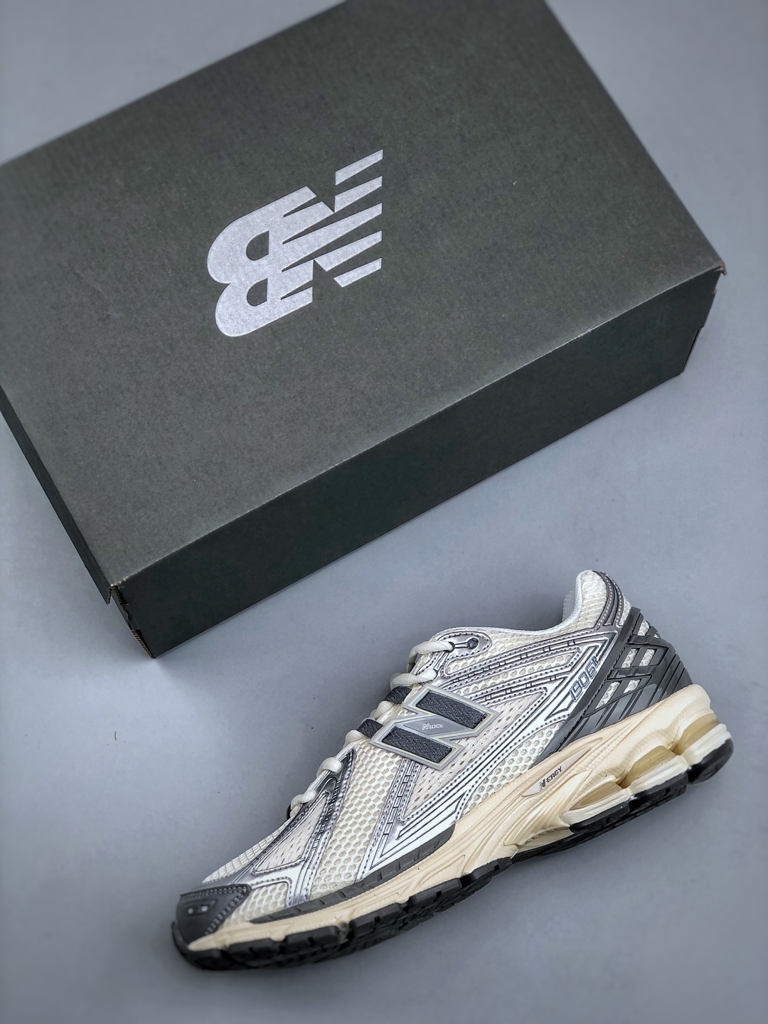 New Balance 1906RFS Retro Sneakers Classic Archival Design and Modern Tech 4 cmp i1745960828463 7312 0 2