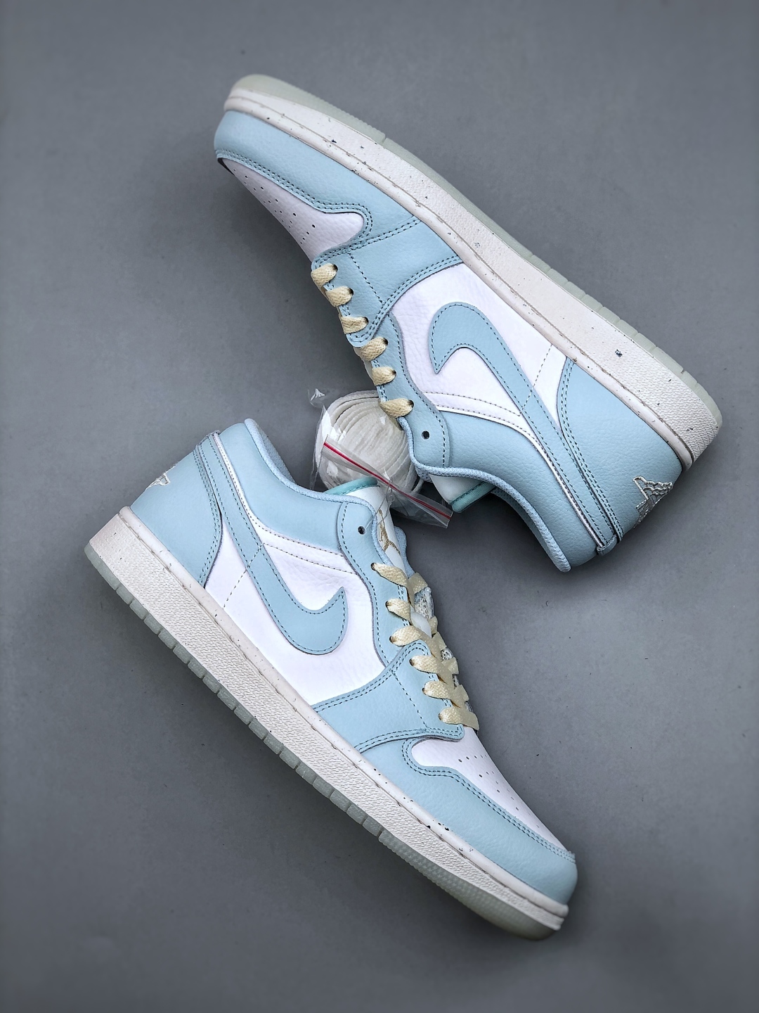 Air Jordan 1 Low 'Ice Blue' Premium Leather Casual Sneakers HJ5999-400 10 cmp i1745960953019 2853 0 1
