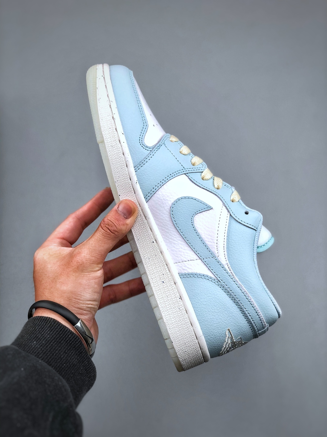 Air Jordan 1 Low 'Ice Blue' Premium Leather Casual Sneakers HJ5999-400 3 cmp i1745961002714 2663 0 1