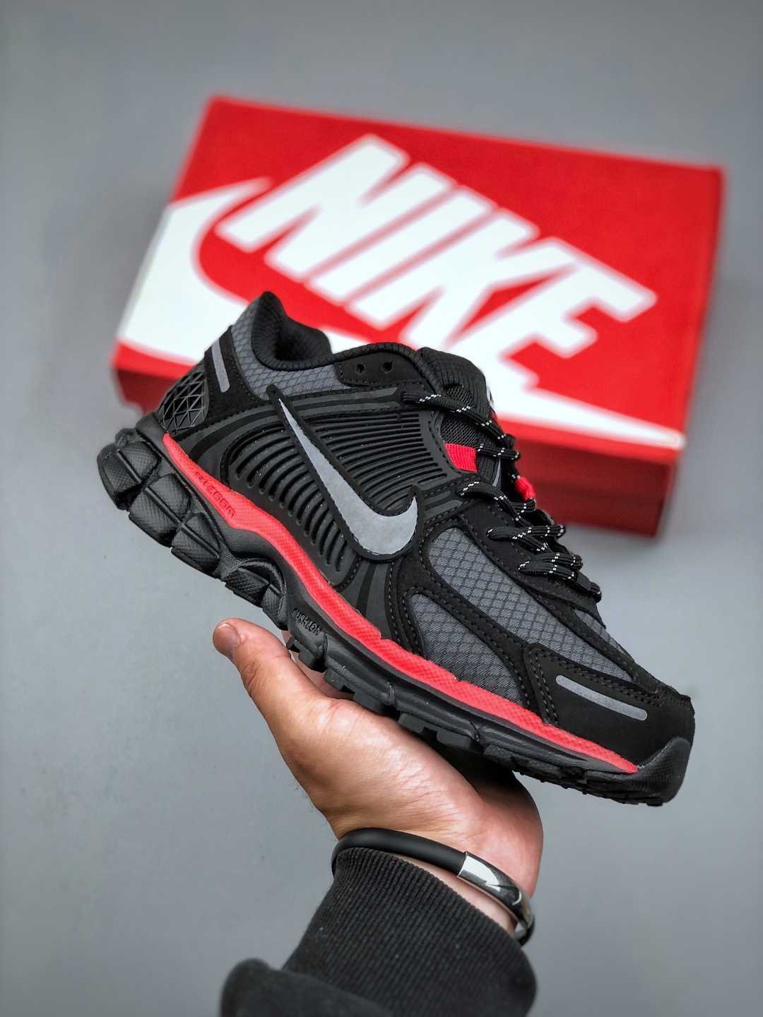 Nike ZOOM Vomero 5 SP Retro Fashion Mesh Breathable Sneakers BV1358-001 2 cmp i1745961182630 7985 0 0