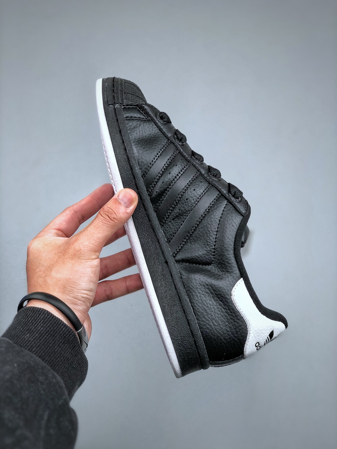 Adidas Originals Superstar 2 Low-Top Sneaker - JR0029 - Comfortable & Durable 3 cmp i1745961225987 1043 0 1