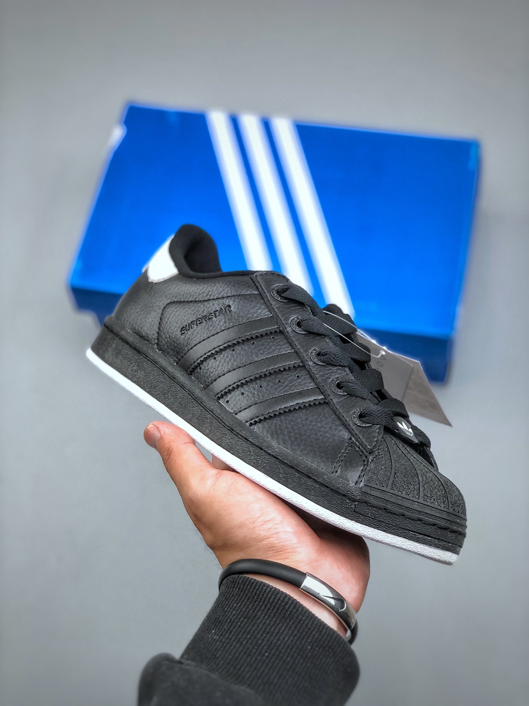 Adidas Originals Superstar 2 Low-Top Sneaker - JR0029 - Comfortable & Durable 2 cmp i1745961225988 3254 0 0