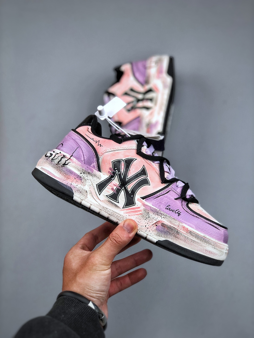 MLB Chunky Liner New York Yankees Distressed-Look Low-Top Sneakers 5 cmp i1745961330918 2367 0 3