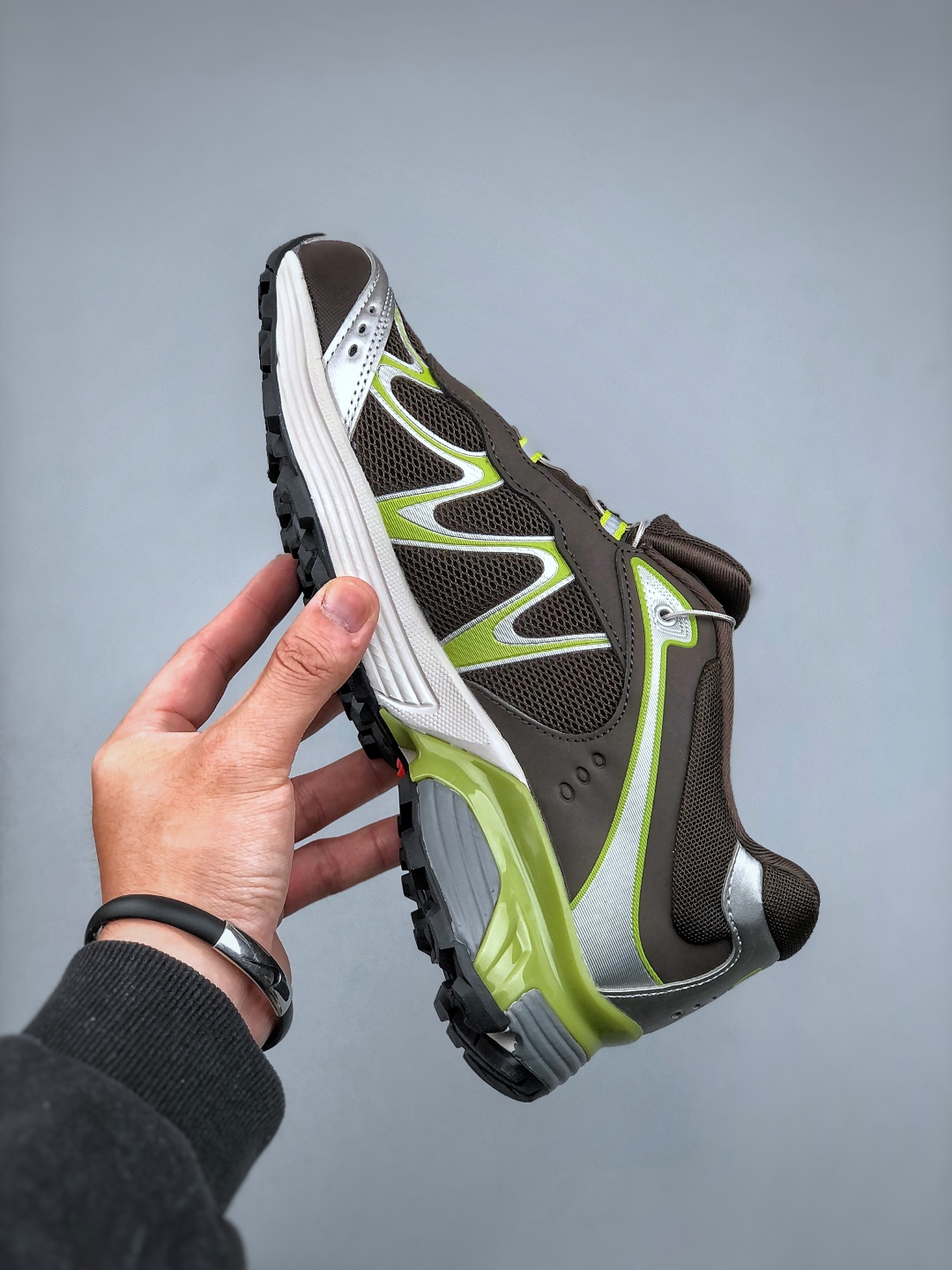 Salomon XT-Whisper Outdoor Running Shoes - Green Accent, Lightweight Design 3 cmp i1745961542340 4417 0 1