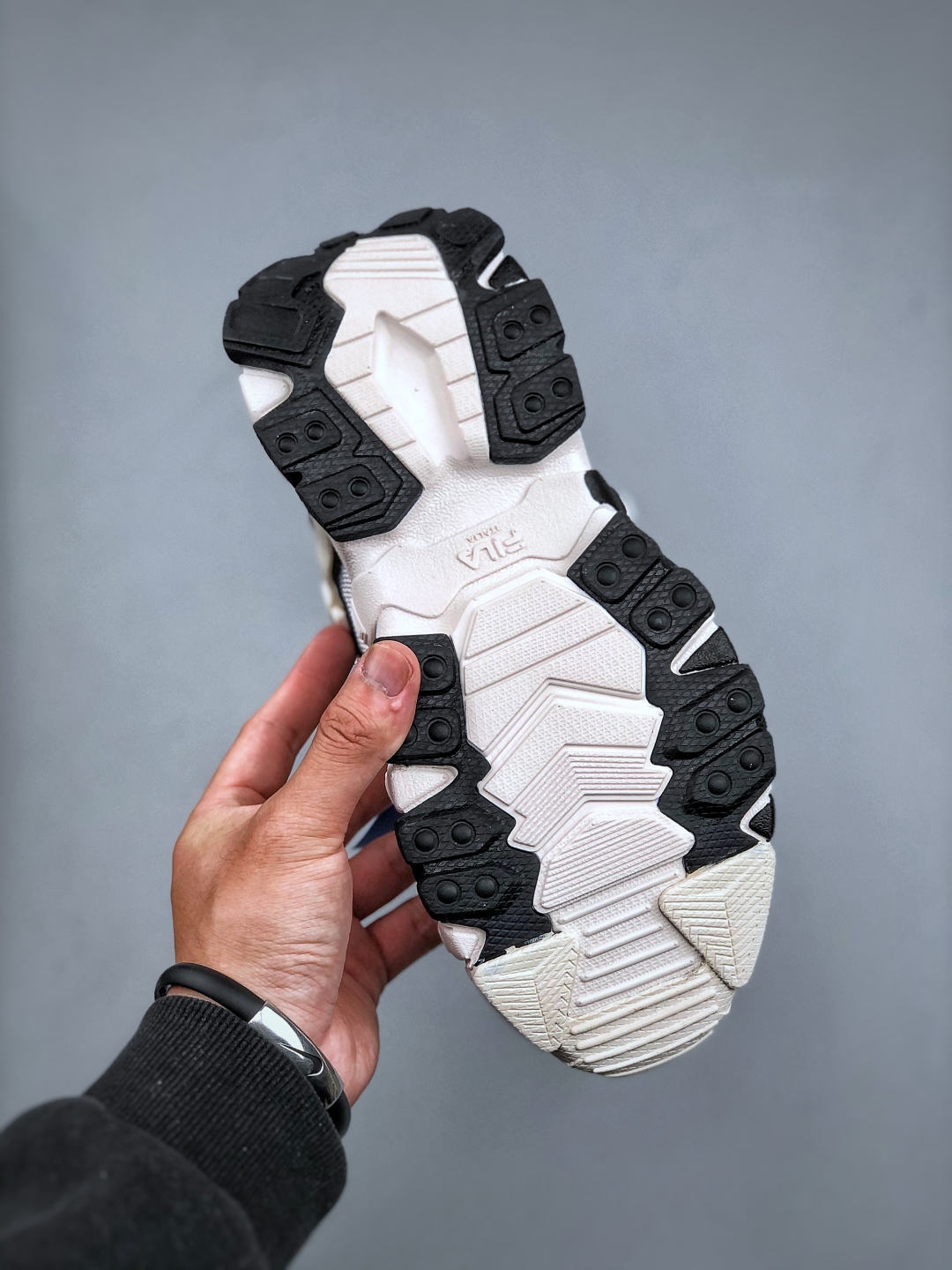 Fila Fusion Exocet Women's Sneakers - Stylish, Comfortable & Retro-Inspired 9 cmp i1745961606969 9739 0 7
