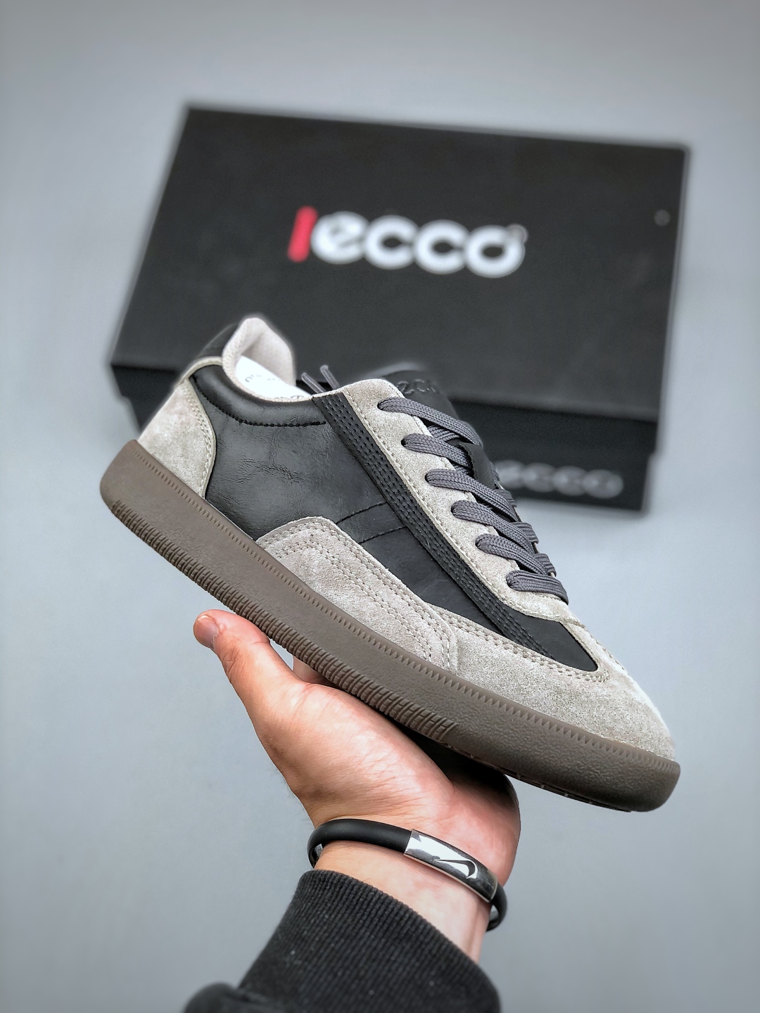230 ECCO爱步舒适休闲板鞋男 夏季时尚拼接德训鞋