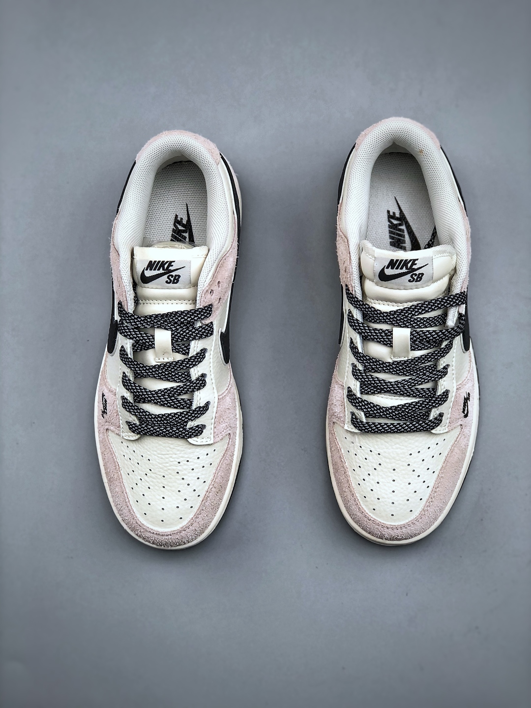 Nike SB Dunk Low x Stussy White Black - Premium Quality & Comfort 6 cmp i1745962142080 144 0 4