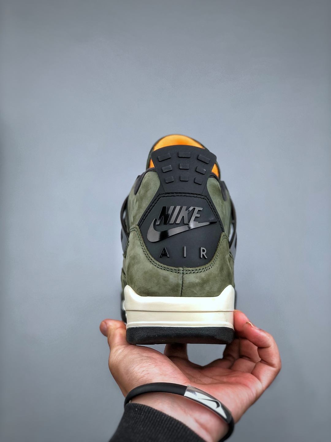 Nike Air Jordan 4 Retro x UNDEFEATED Military Green Suede Sneakers 8 cmp i1745962740911 9544 0 6
