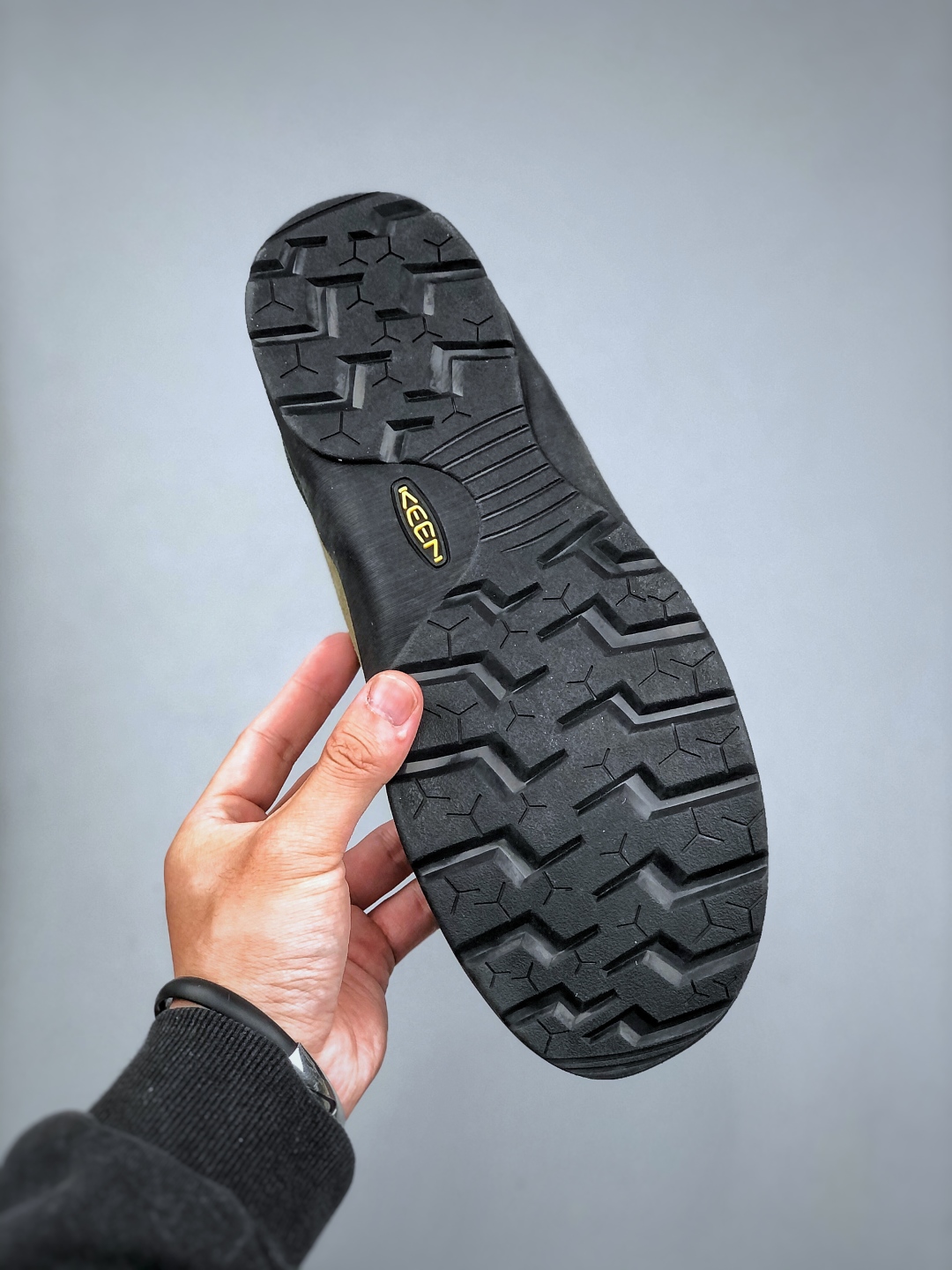 KEEN Retro Hiking Shoes - Lightweight, Durable, and Stylish for Everyday Wear 9 cmp i1745962804049 8317 0 7