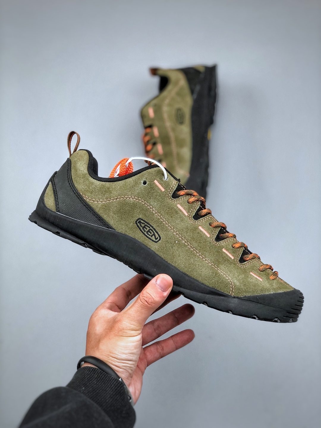 KEEN Retro Hiking Shoes - Lightweight, Durable, and Stylish for Everyday Wear 5 cmp i1745962804052 5932 0 3