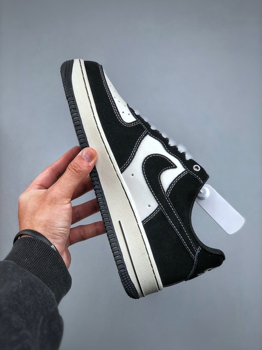 Nike Air Force 1 '07 Low Stussy Black and White Casual Sneakers 3 cmp i1745963333560 5546 0 1