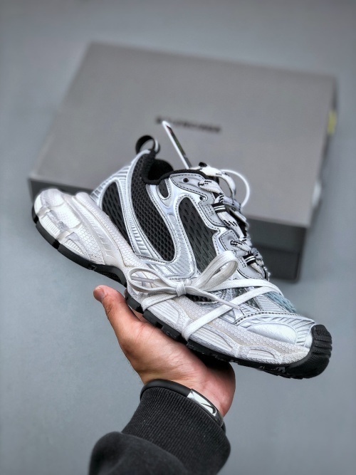 Balenciaga 3XL Sneakers: Retro Low-Top Fashion Sneakers, Sizes 35-46 1 Balenciaga 3XL Sneakers: Retro Low-Top Fashion Sneakers, Sizes 35-46