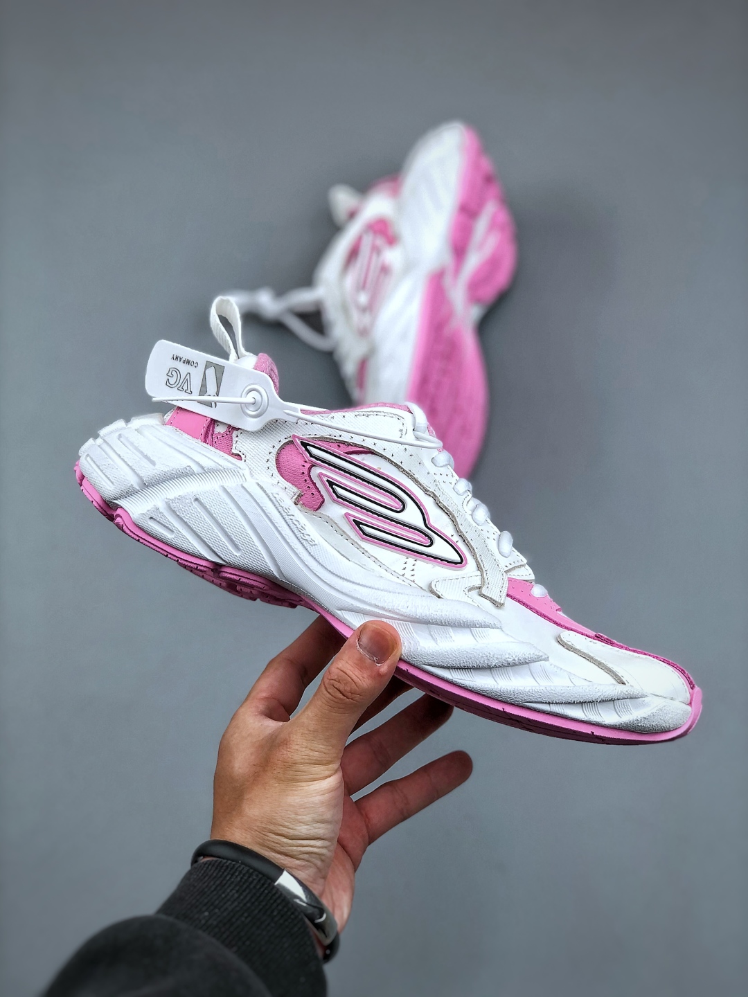 Balenciaga Monday Sneakers: Avant-Garde Design, Comfortable, and Stylish 5 cmp i1746156008340 114 0 3