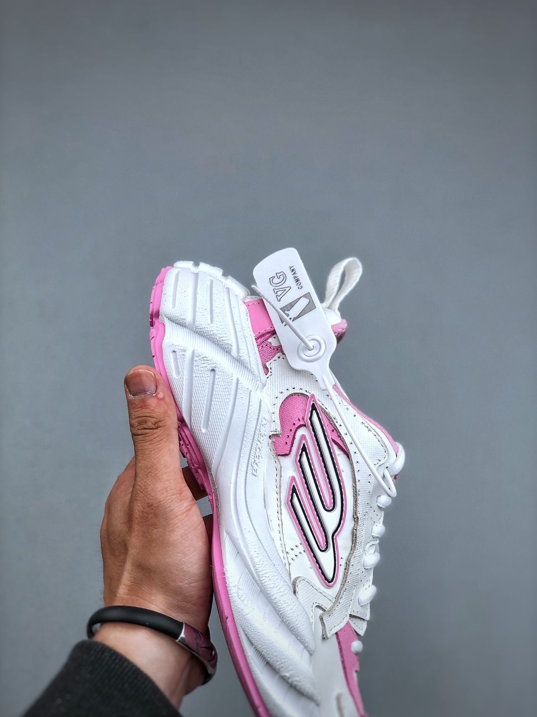 Balenciaga Monday Sneakers: Avant-Garde Design, Comfortable, and Stylish 7 cmp i1746156008343 9969 0 5