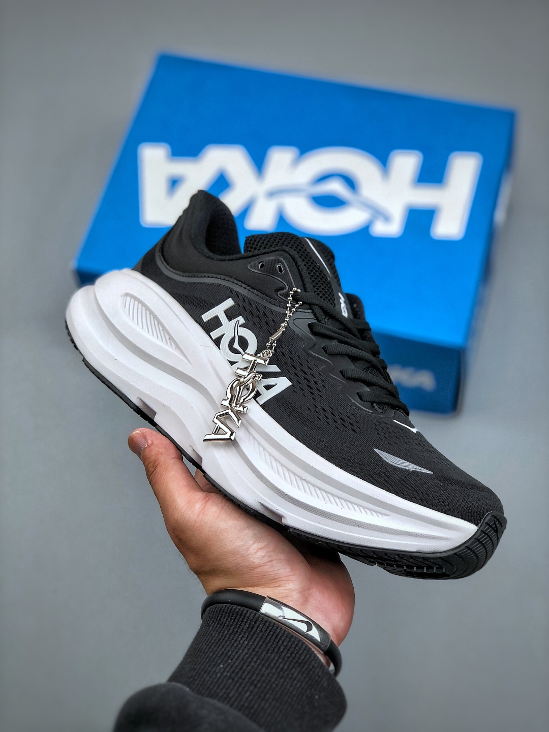 Hoka One One Bondi 9 Wide: Comfortable, Cushioned Running Shoes for Women 2 cmp i1746156050513 6840 0 0