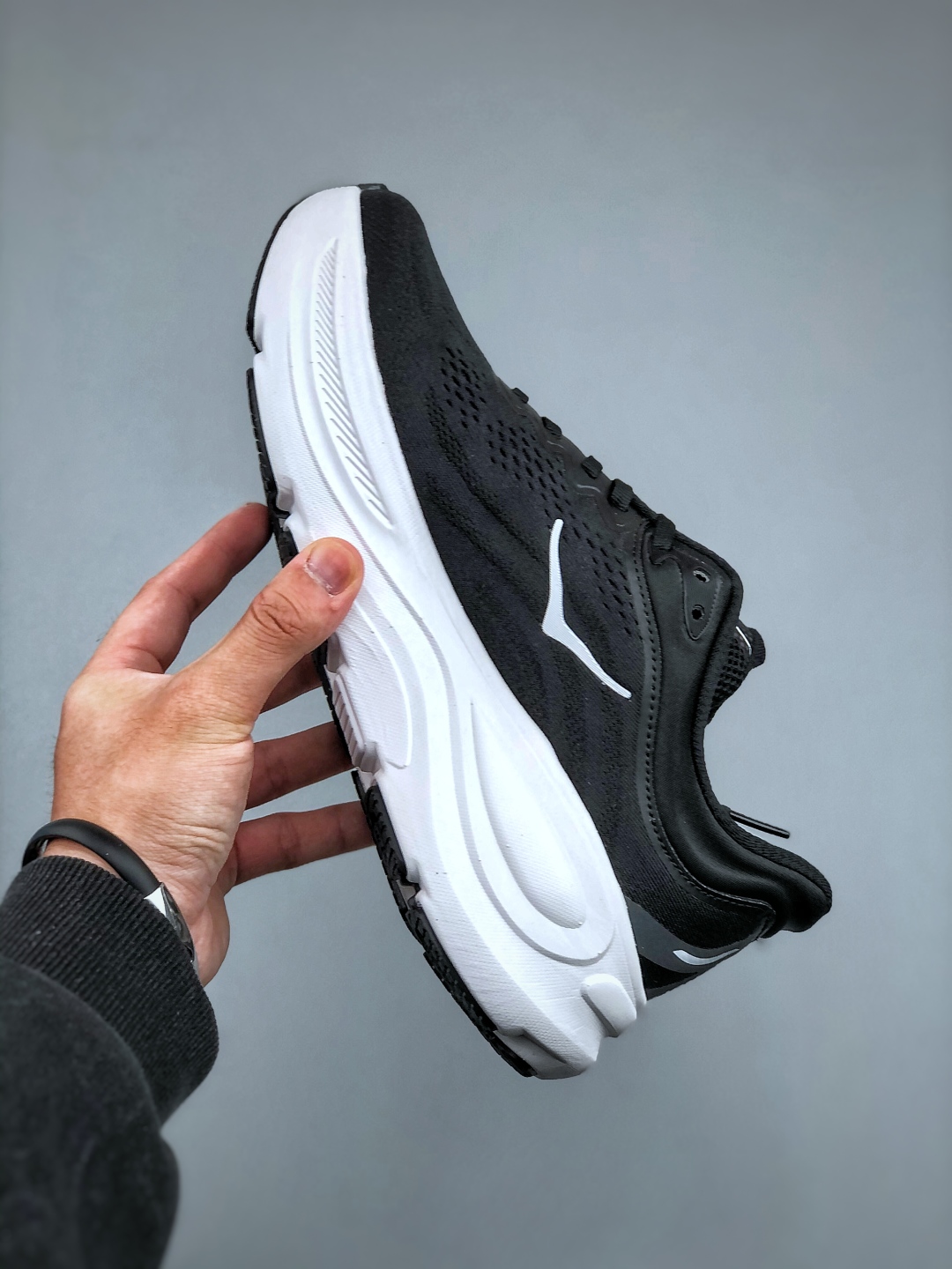 Hoka One One Bondi 9 Wide: Comfortable, Cushioned Running Shoes for Women 3 cmp i1746156050518 3383 0 1