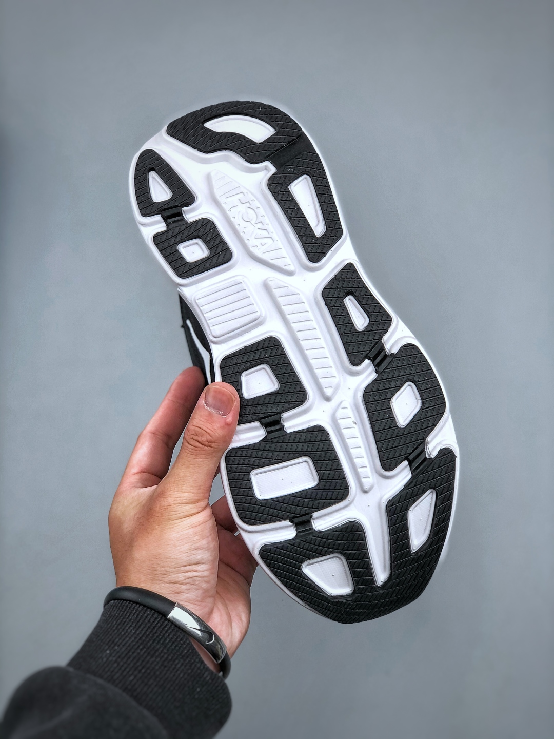 Hoka One One Bondi 9 Wide: Comfortable, Cushioned Running Shoes for Women 9 cmp i1746156050519 7077 0 7