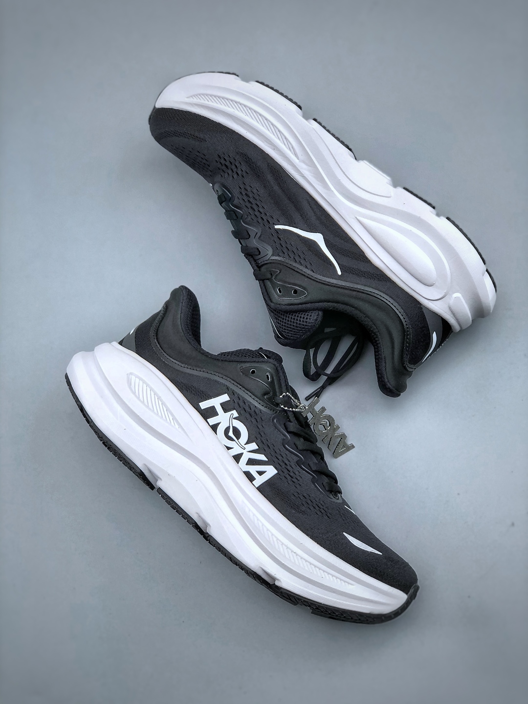 Hoka One One Bondi 9 Wide: Comfortable, Cushioned Running Shoes for Women 10 cmp i1746156054741 6682 0 8
