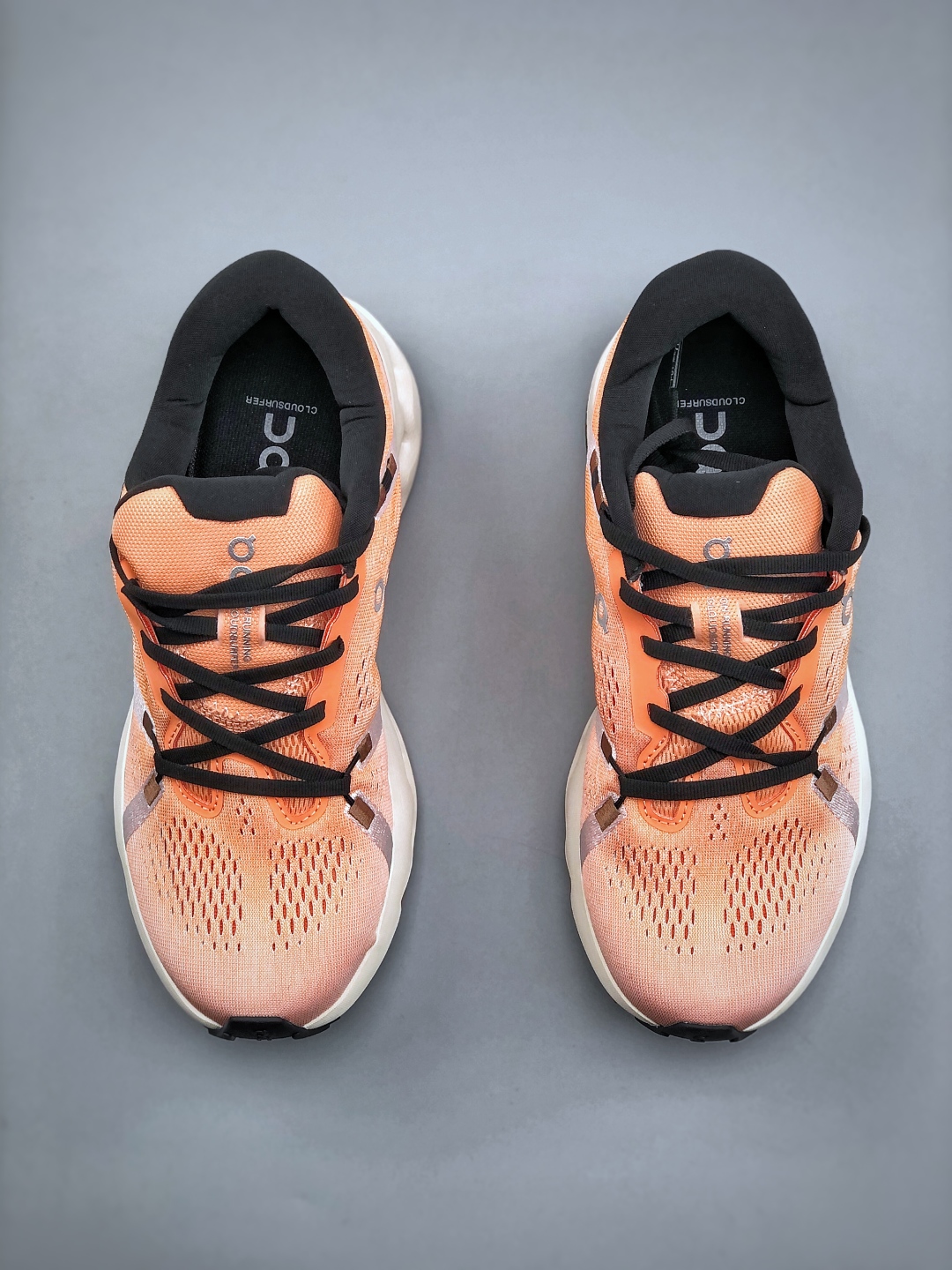 On Running Cloudsurfer 2 Lightweight Cushioned Low Top Sneakers 6 cmp i1746157324252 3504 0 4