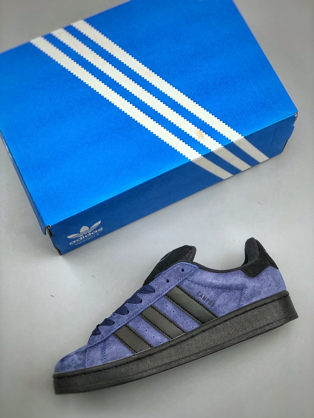 Adidas Originals Campus 00s: Retro-Cool Casual Bread Shoes in Deep Blue 4 cmp i1746157377340 4538 0 2