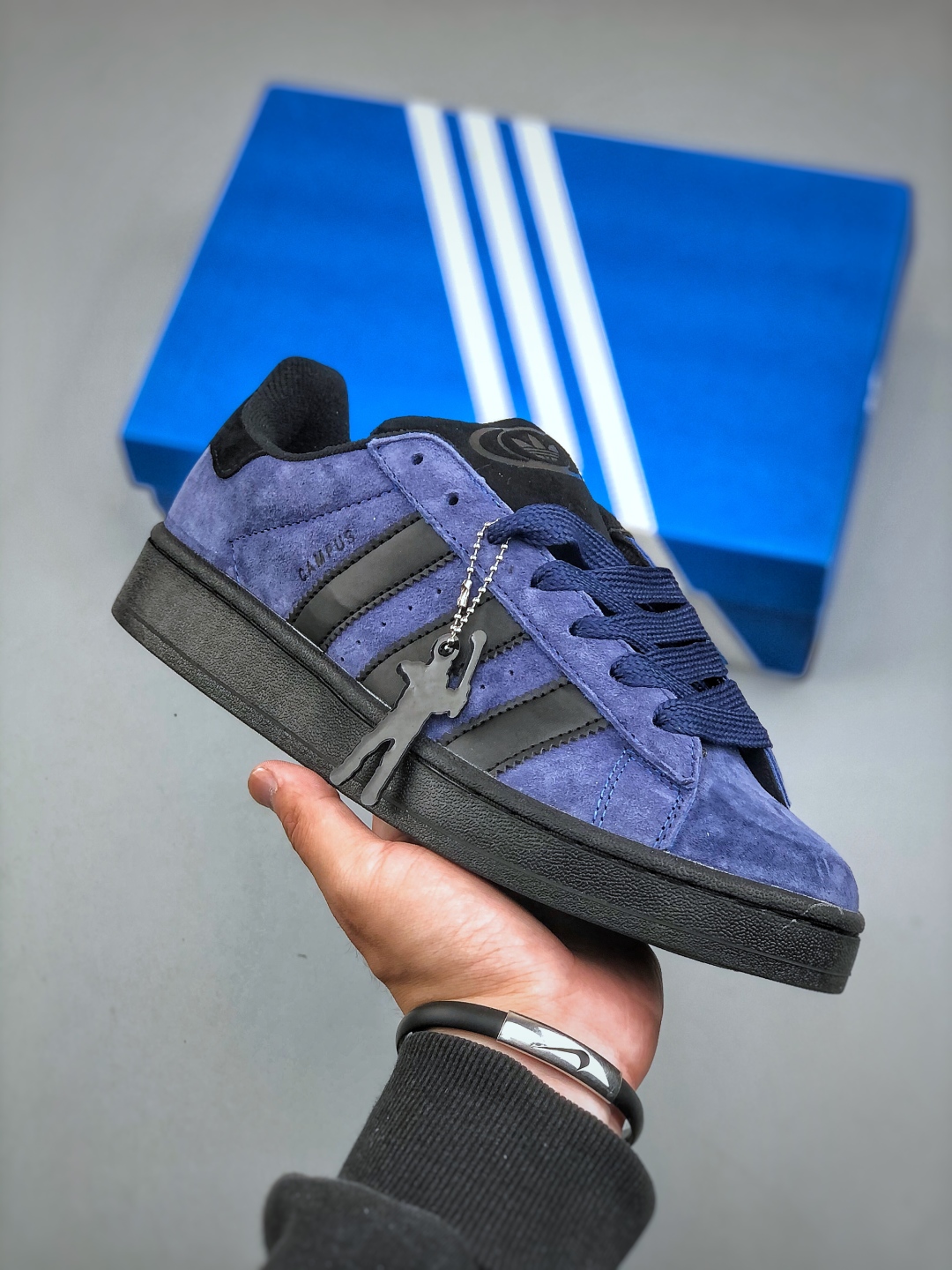 Adidas Originals Campus 00s: Retro-Cool Casual Bread Shoes in Deep Blue 2 cmp i1746157384481 1808 0 0