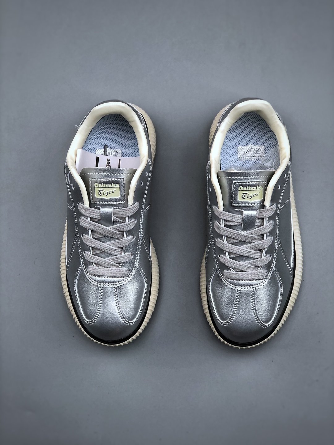 Onitsuka Tiger Delecity Silver Platform Sneakers Low-Top, Durable, Casual Shoes 6 cmp i1746157803202 6750 0 4